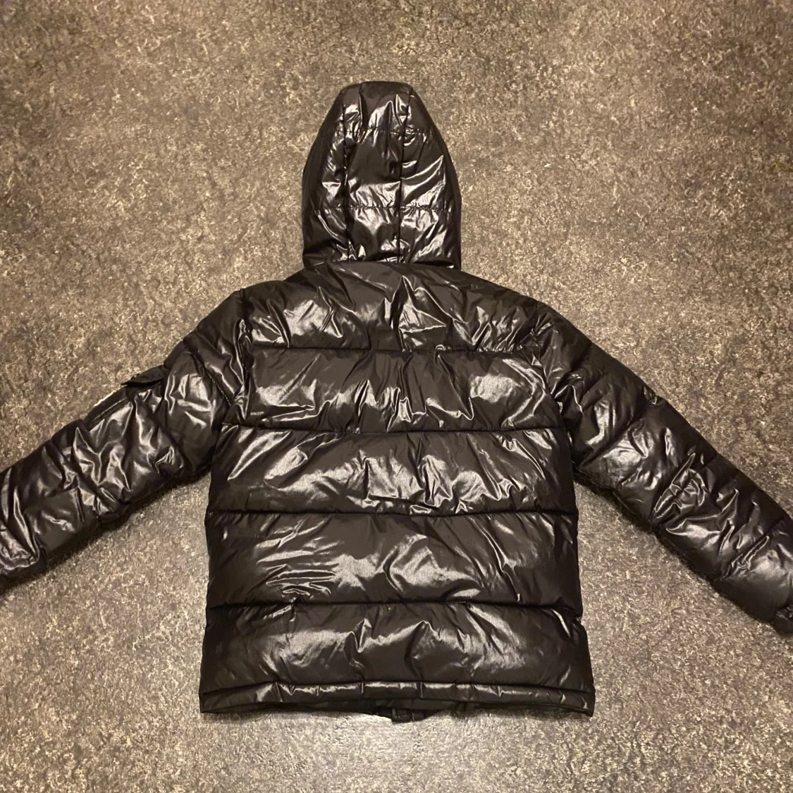 Svart pufferjacka från Moncler - 2