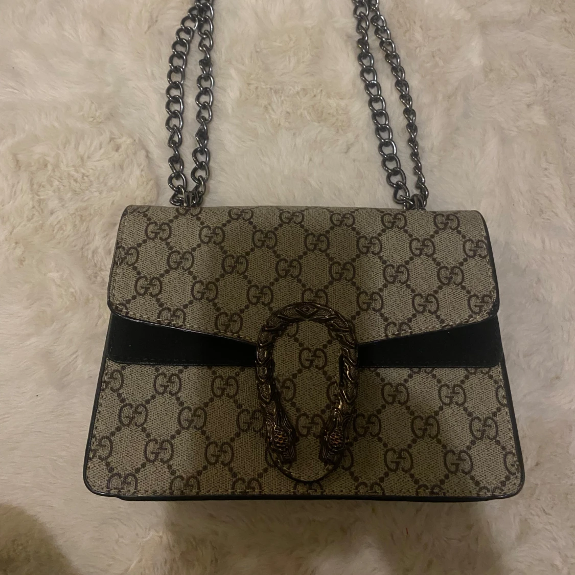 Mönstrad axelväska från G u c c i - 1