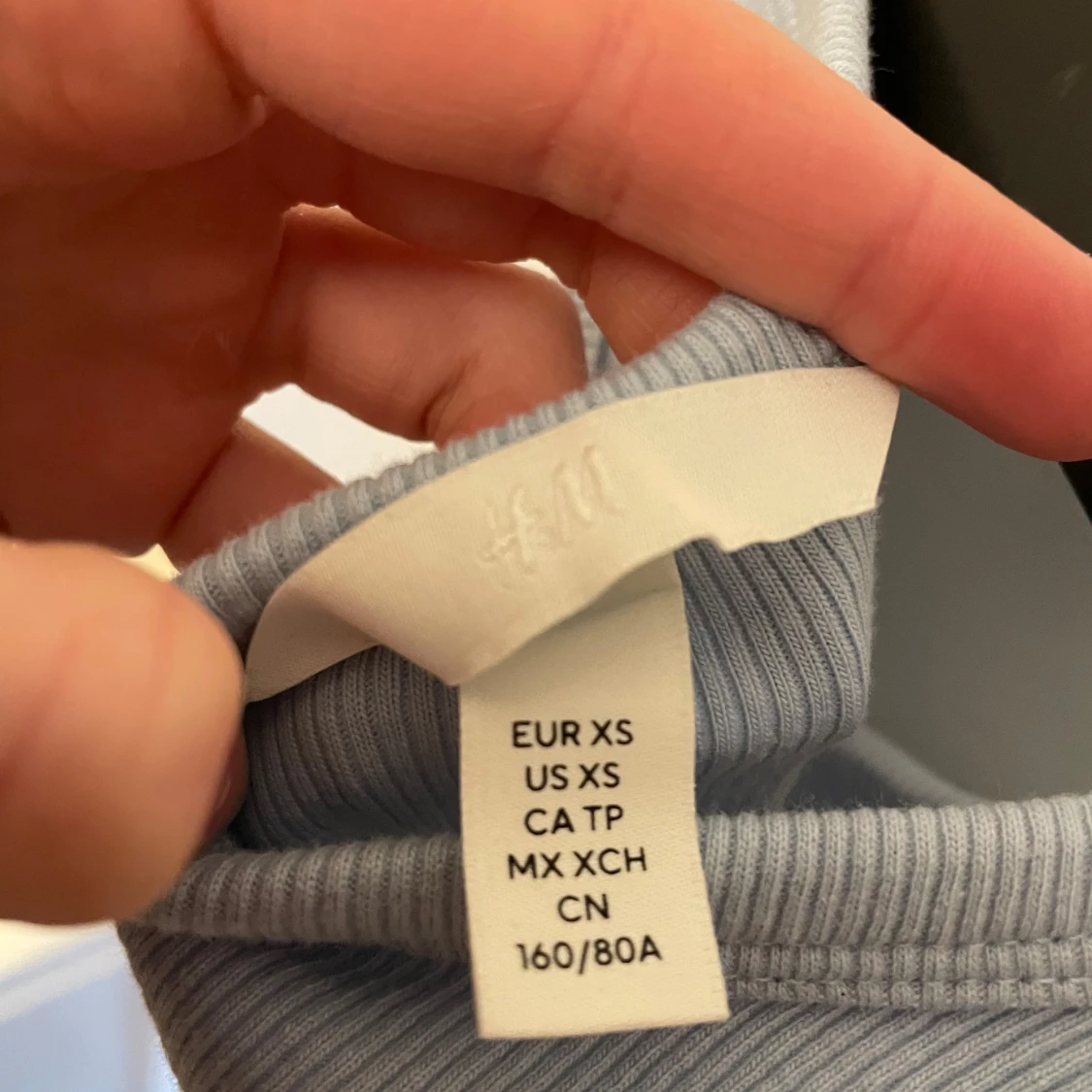 Ljusblå ribbad linnetopp från H&M - 2