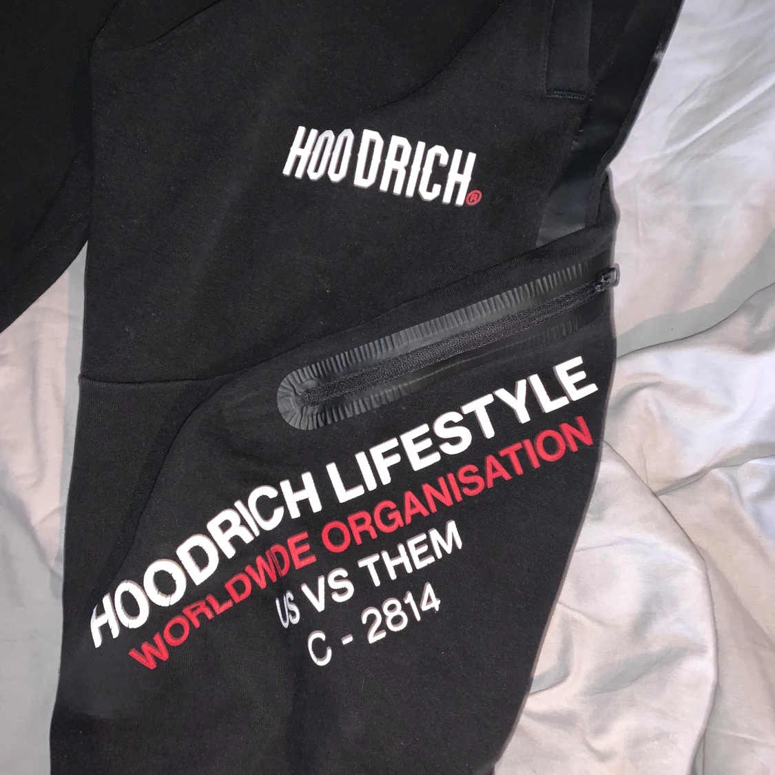 Svarta mjukisbyxor från Hoodrich - 1