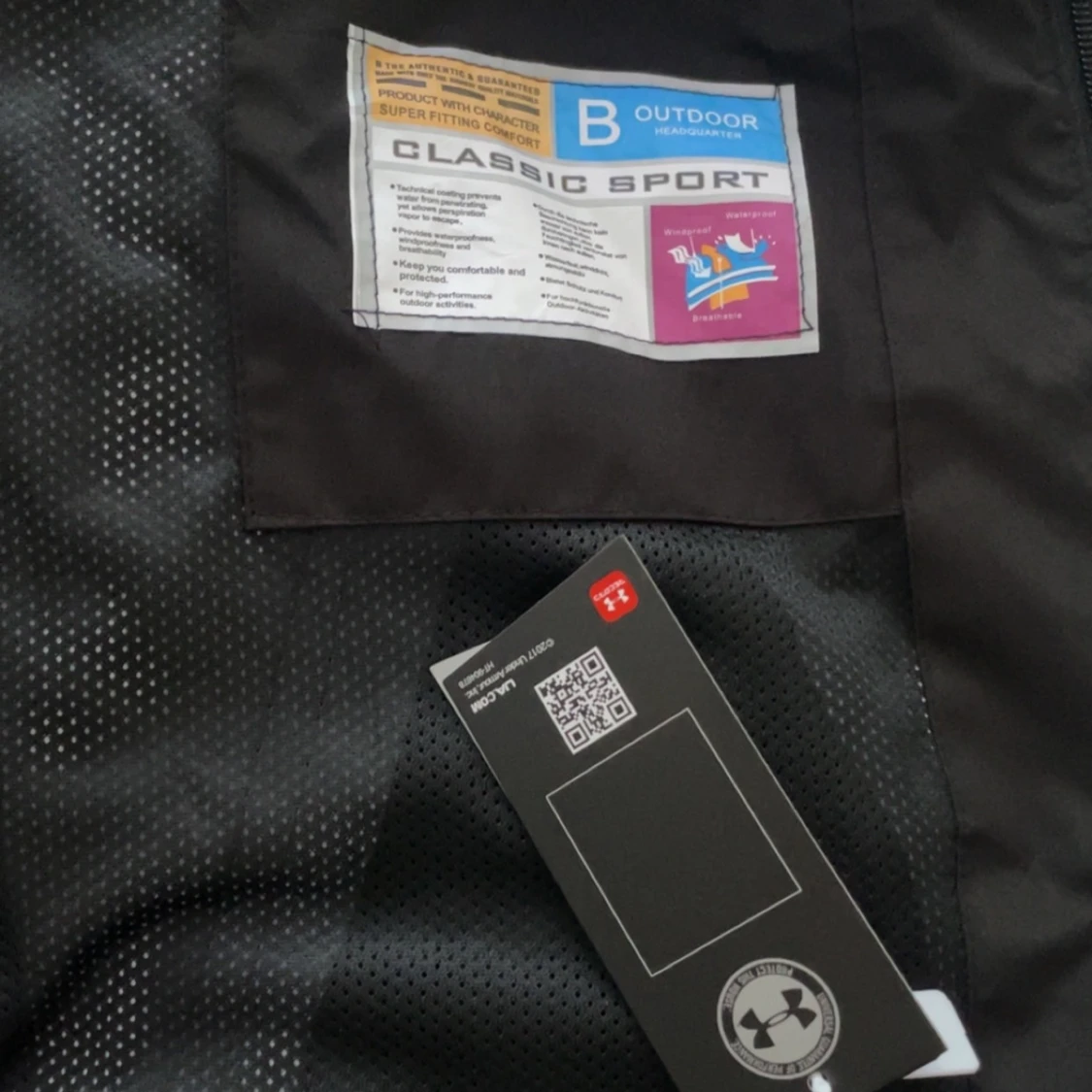 Svart vindjacka från Under Armour - 1