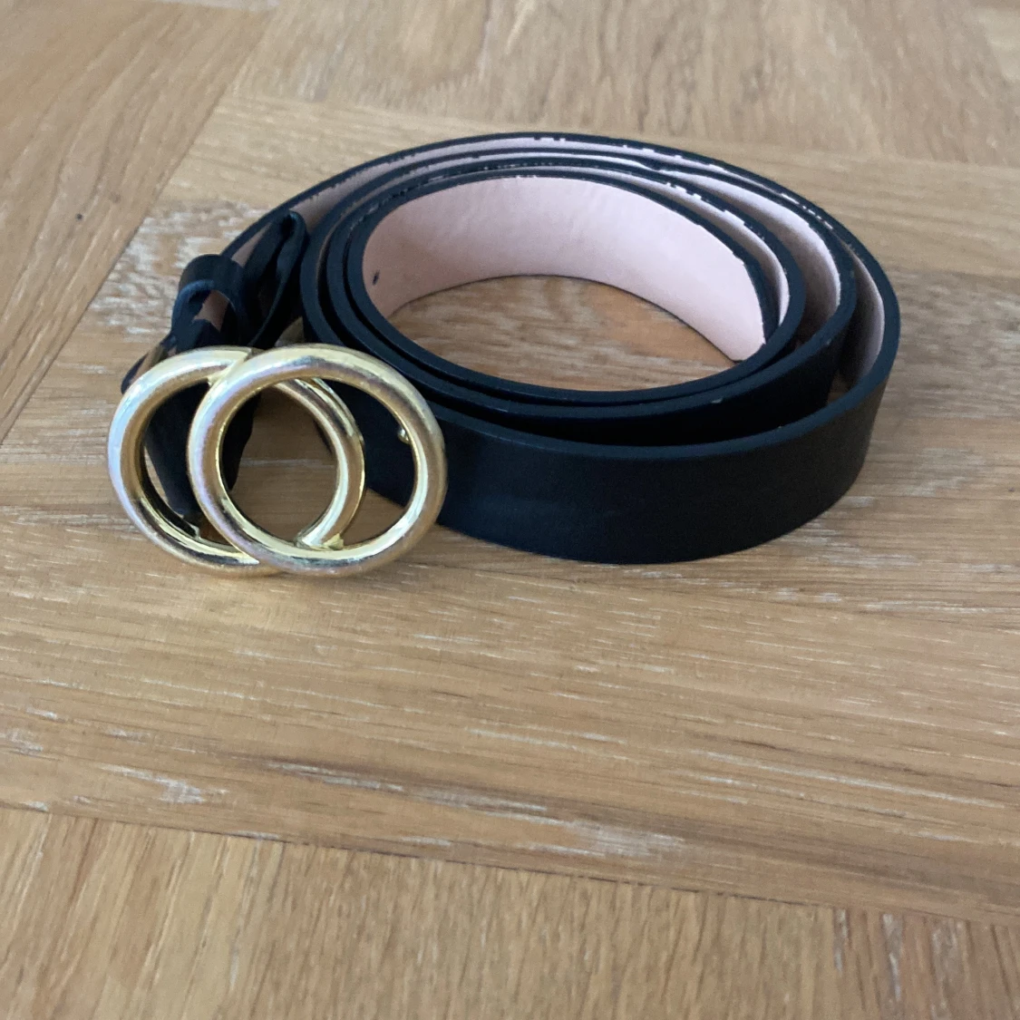 Svart och beige bälte från H&M - 4