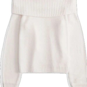 Off shoulder tröja från h&m - Säljer en så fin off shoulder tröja från h&m💕 Perfekt  nu till hösten🍂🍂 Använd några få gånger, storlek 146-152 men passar mig som har xs