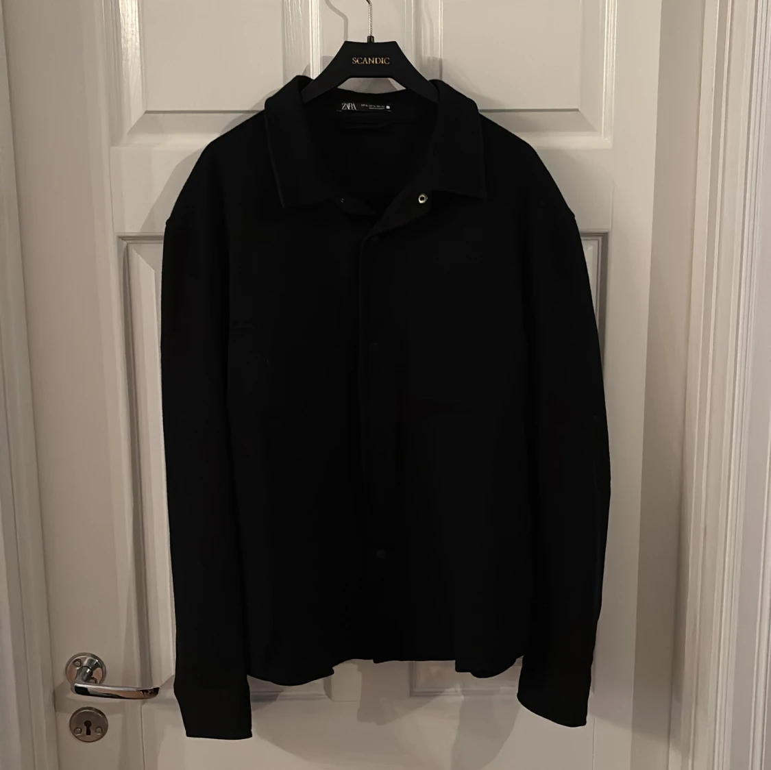 Svart overshirt från Zara