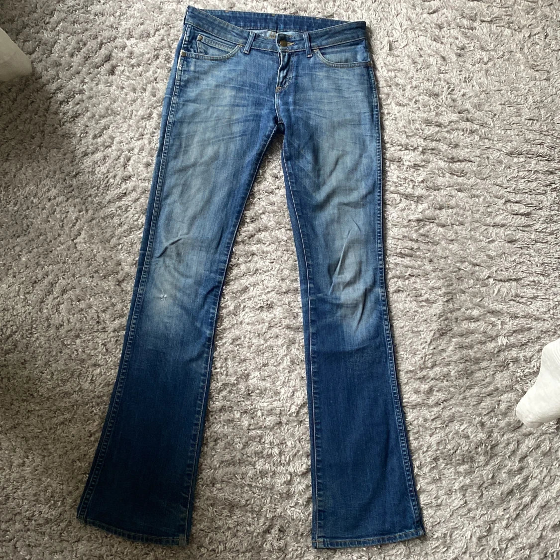 Lågmidjade wrangler jeans Megan  - 2