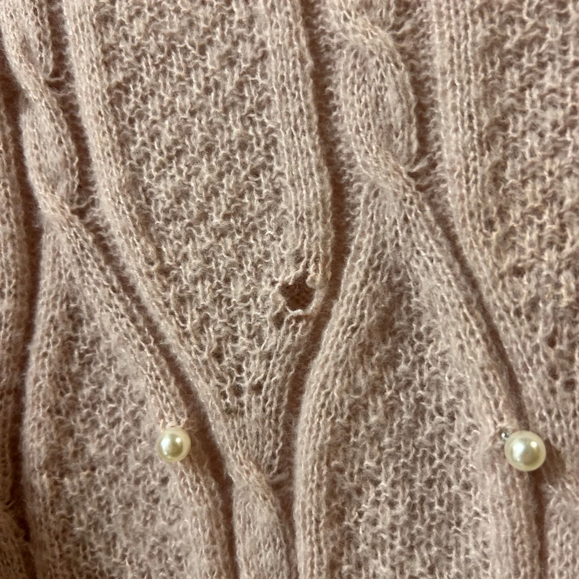 Stickad ljusrosa pärlklänning - 2