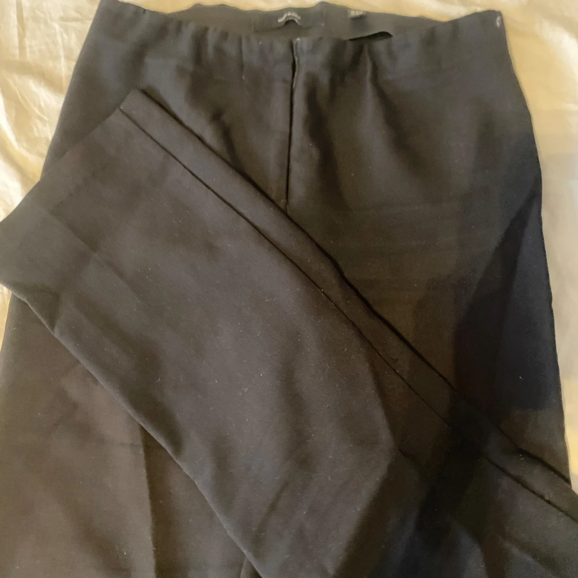 Svarta kostymbyxor från Vero Moda