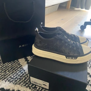 Amiri Skor - Storlek 42 men passar som 43