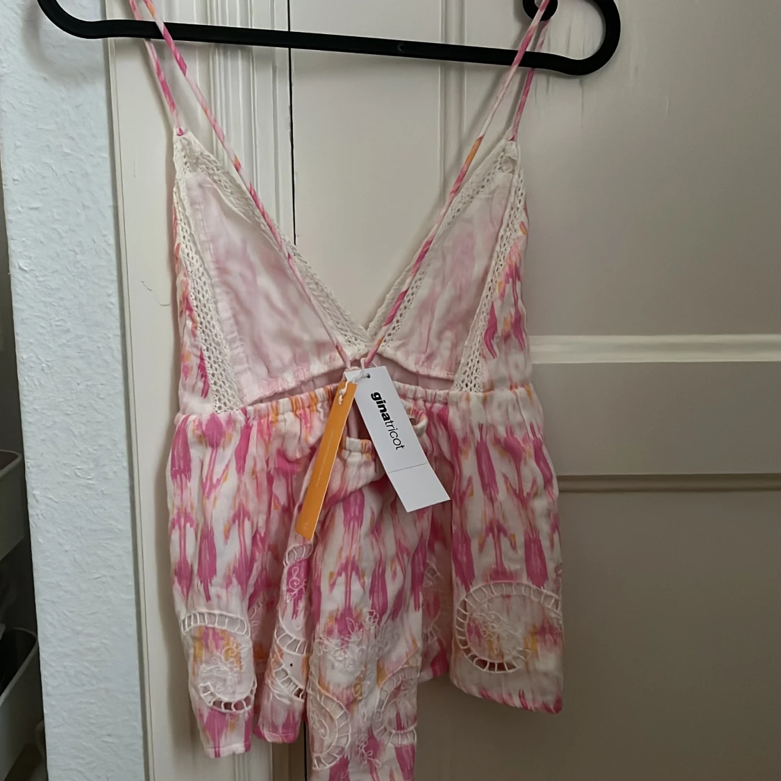 Mönstrat linne från Gina Tricot - 1