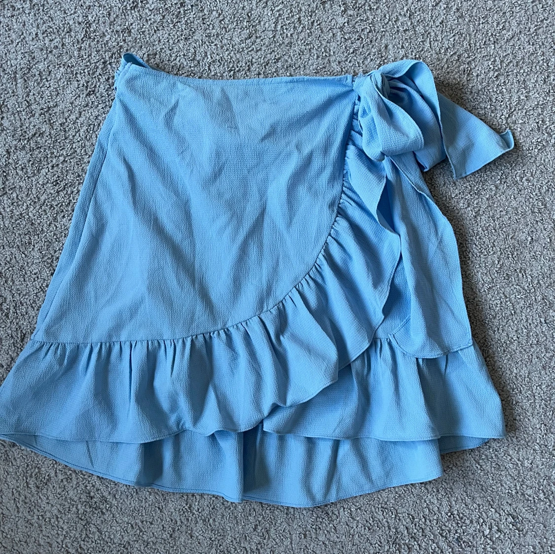 Ljusblå omlottkjol från Vero Moda - 1