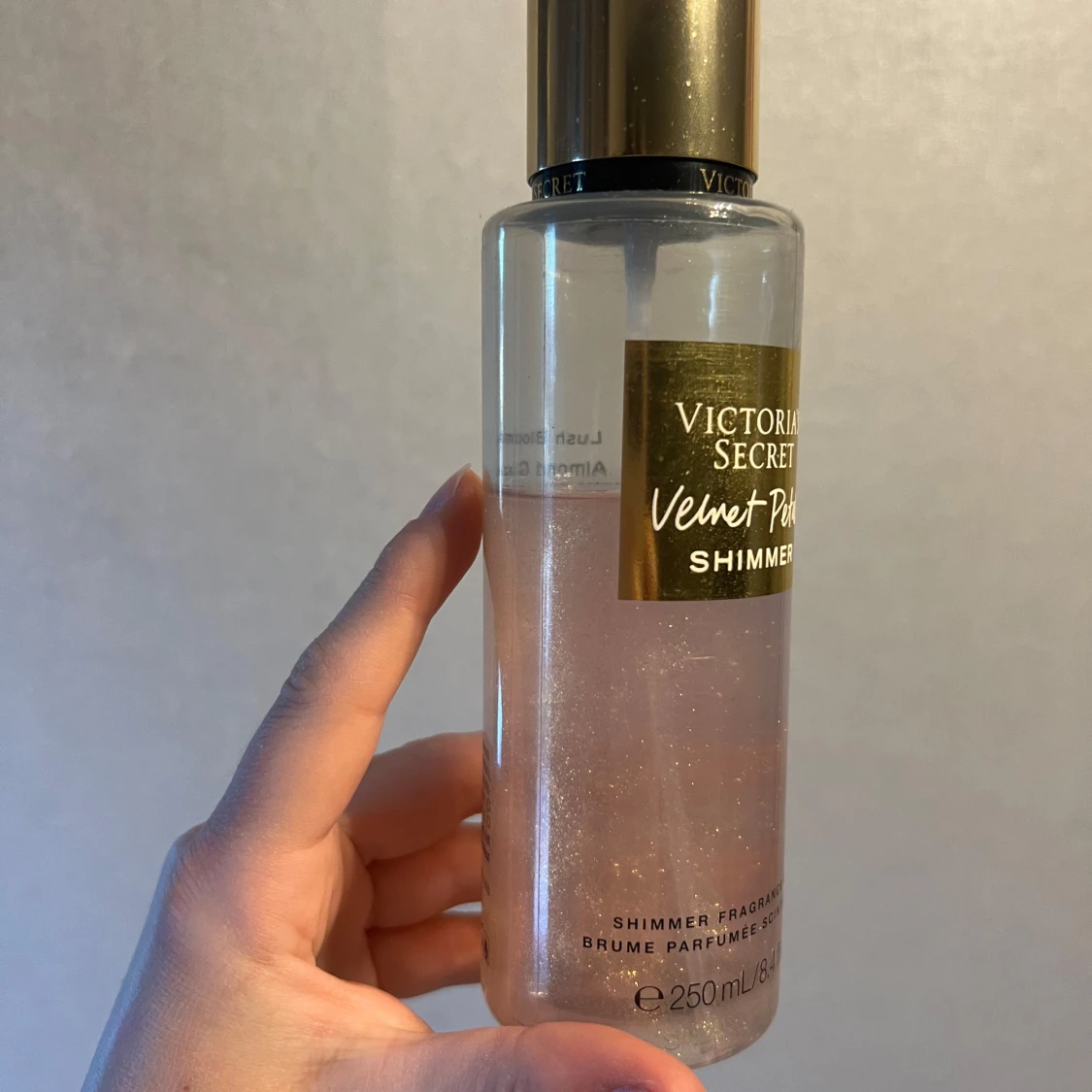 Victorias Secret Velvet Petals Shimmer - 1