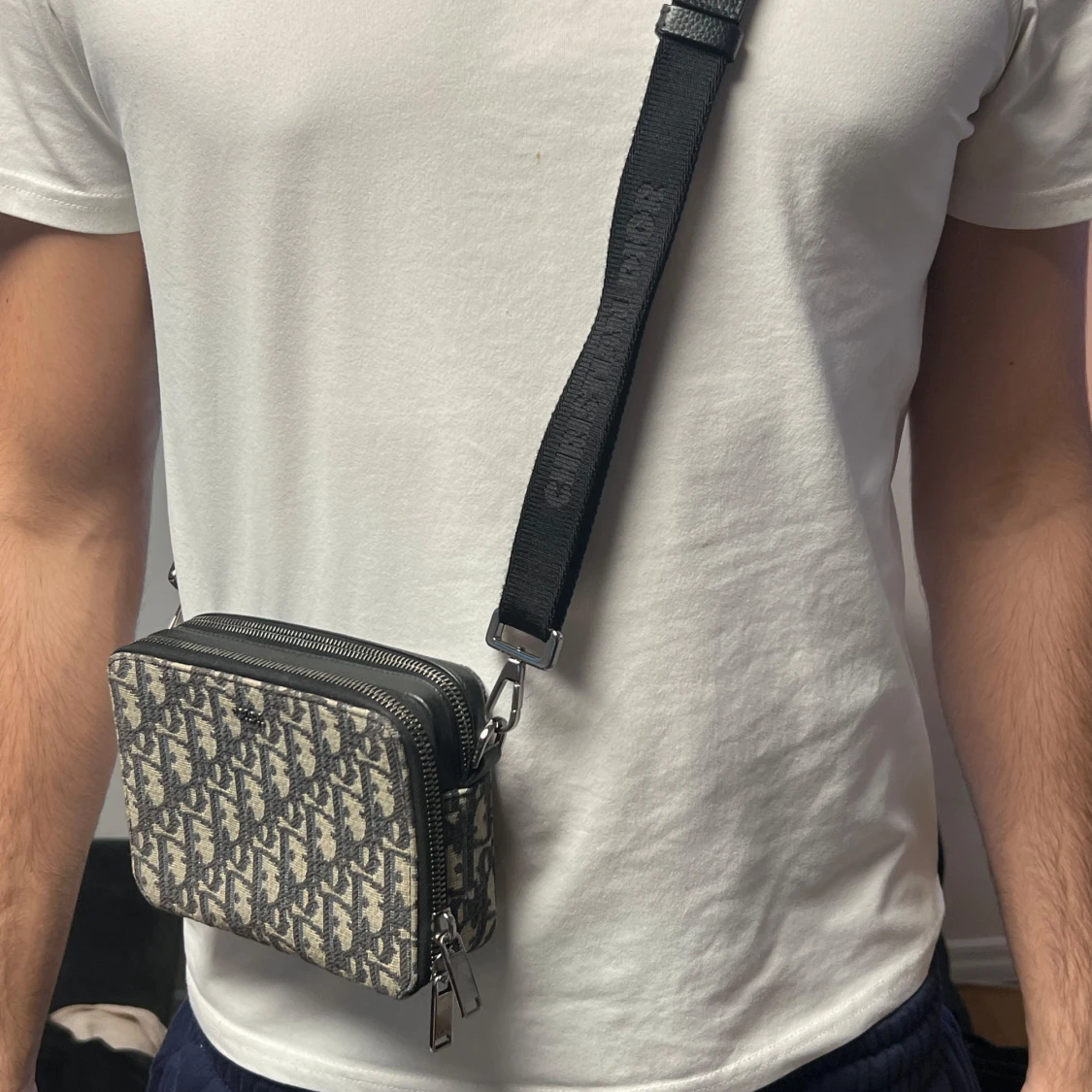 Dior axelväska med monogrammönster - 1