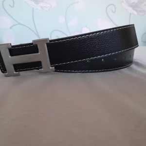 H bälte - Helt ny säljs på grund av resel