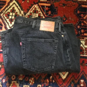 Levis 501 jeans - Levis 501 svarta  Strl W46 L34 Fint skick anv fåtal ggr Skickas mot fraktkostnad