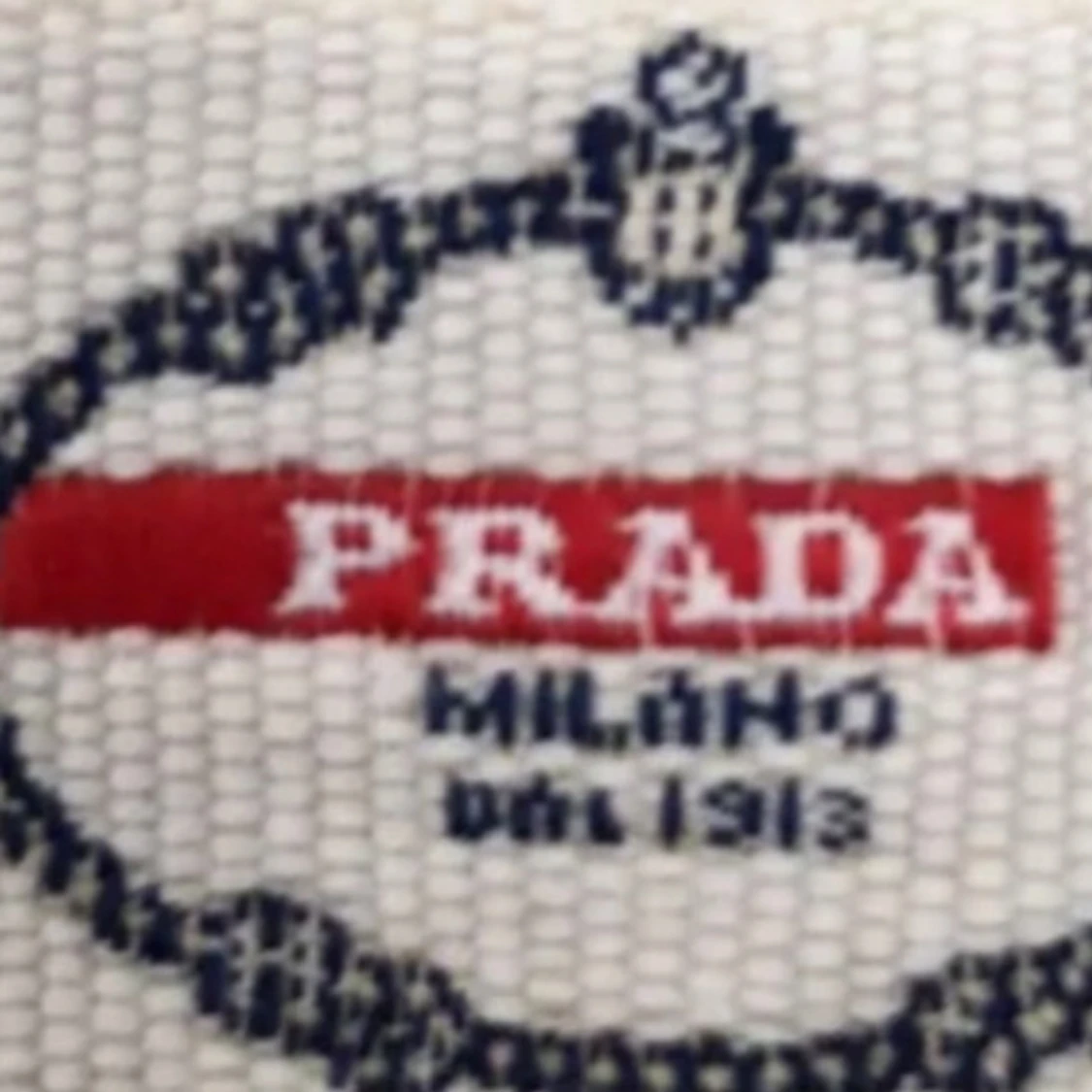 Grå hoodie från Prada - 3