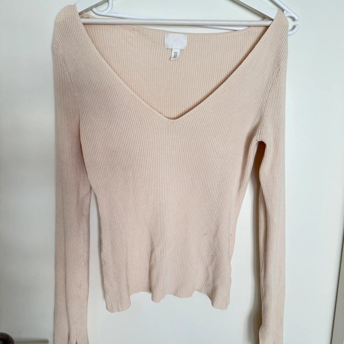 Beige ribbad tröja från H&M - 1
