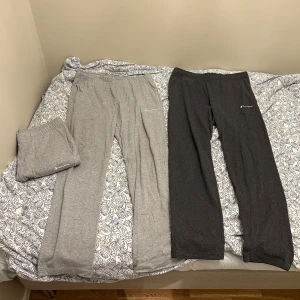 3st Champion mjukisbyxor - Det är 2 likadana ljusgrå och 1 mörkgrå. Strl L på alla 3.   Du får alla 3 för 150kr