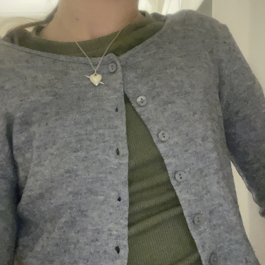 Grå kofta med knappar - 2