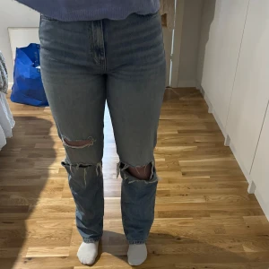 Jeans - Jeans från Gina tricot, knappt använda. Storlek 40 