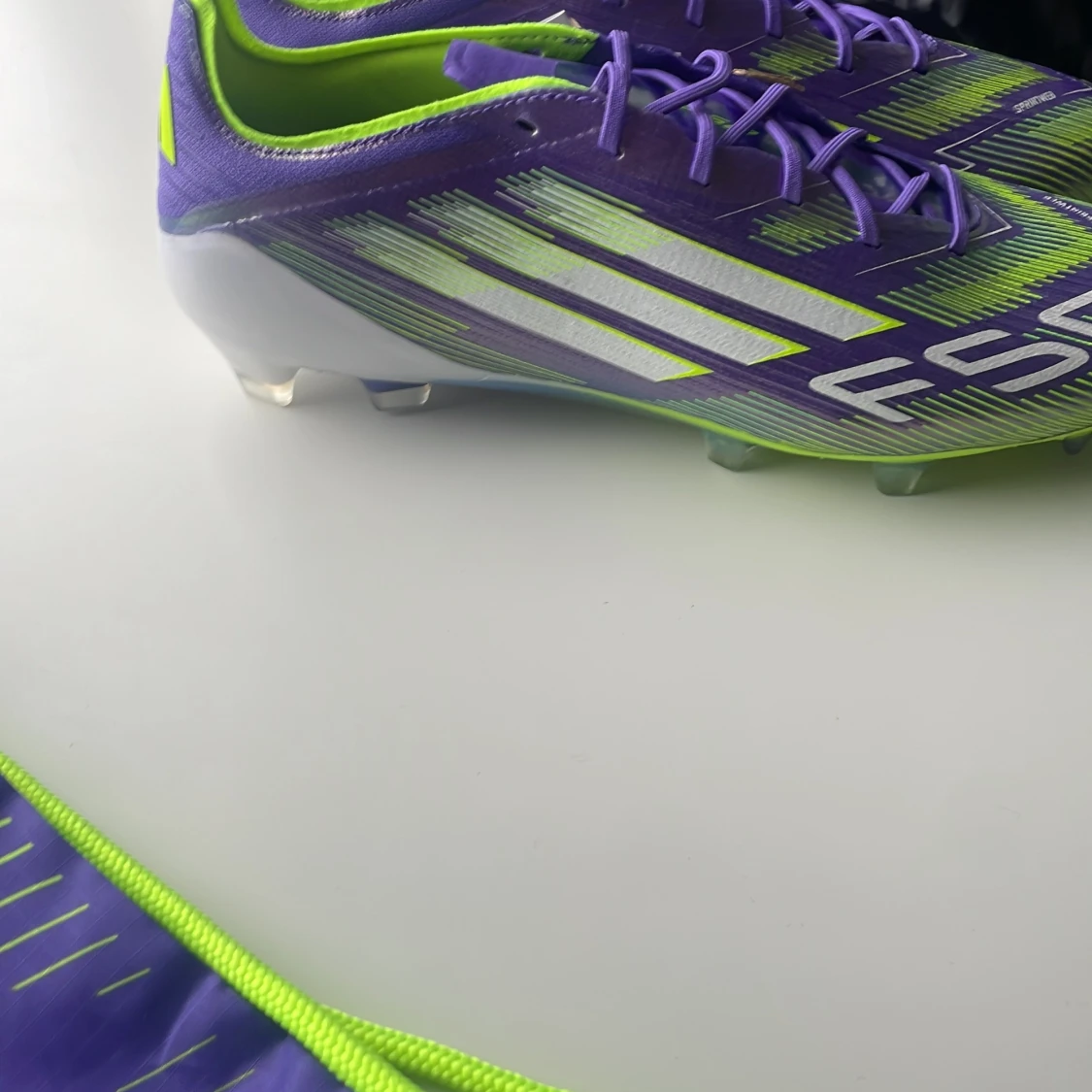 Adidas F50 lila och lime fotbollsskor - 3
