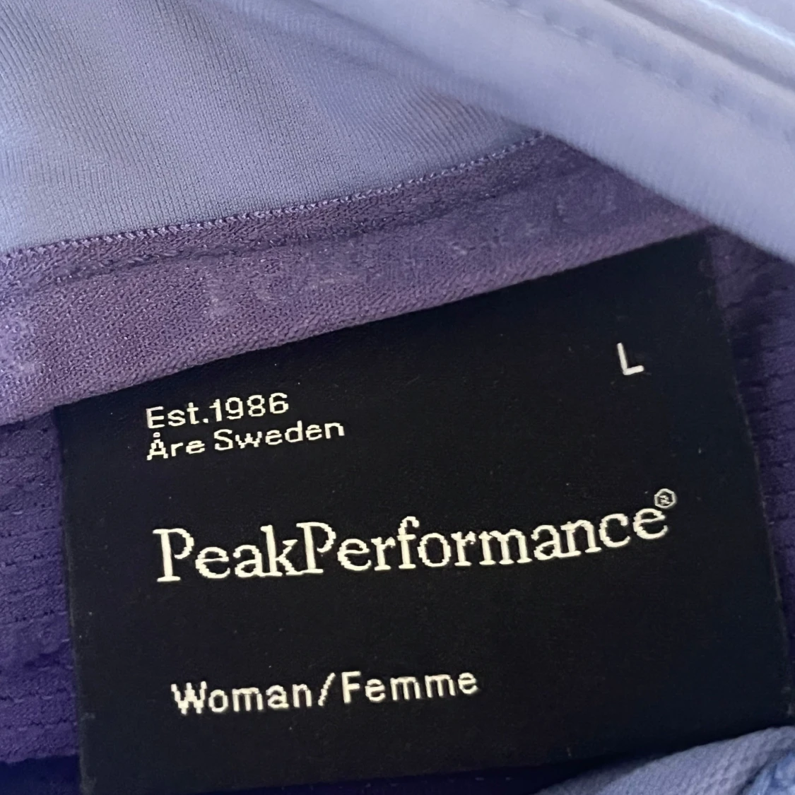 Lila/blå tränings tröja från peak performance  - 1