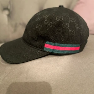 Guccikeps - Dm vid intresse