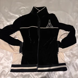 Set från Manière De Voir - 。。