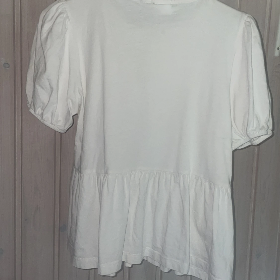 Vit blus med rosetter💓 - 2