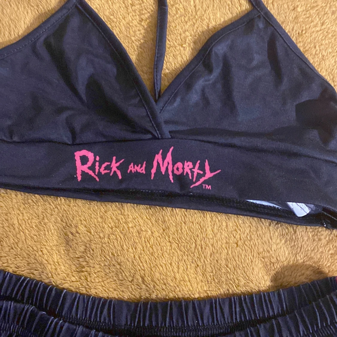 Rick and Morty svarta shorts med tryck - 2