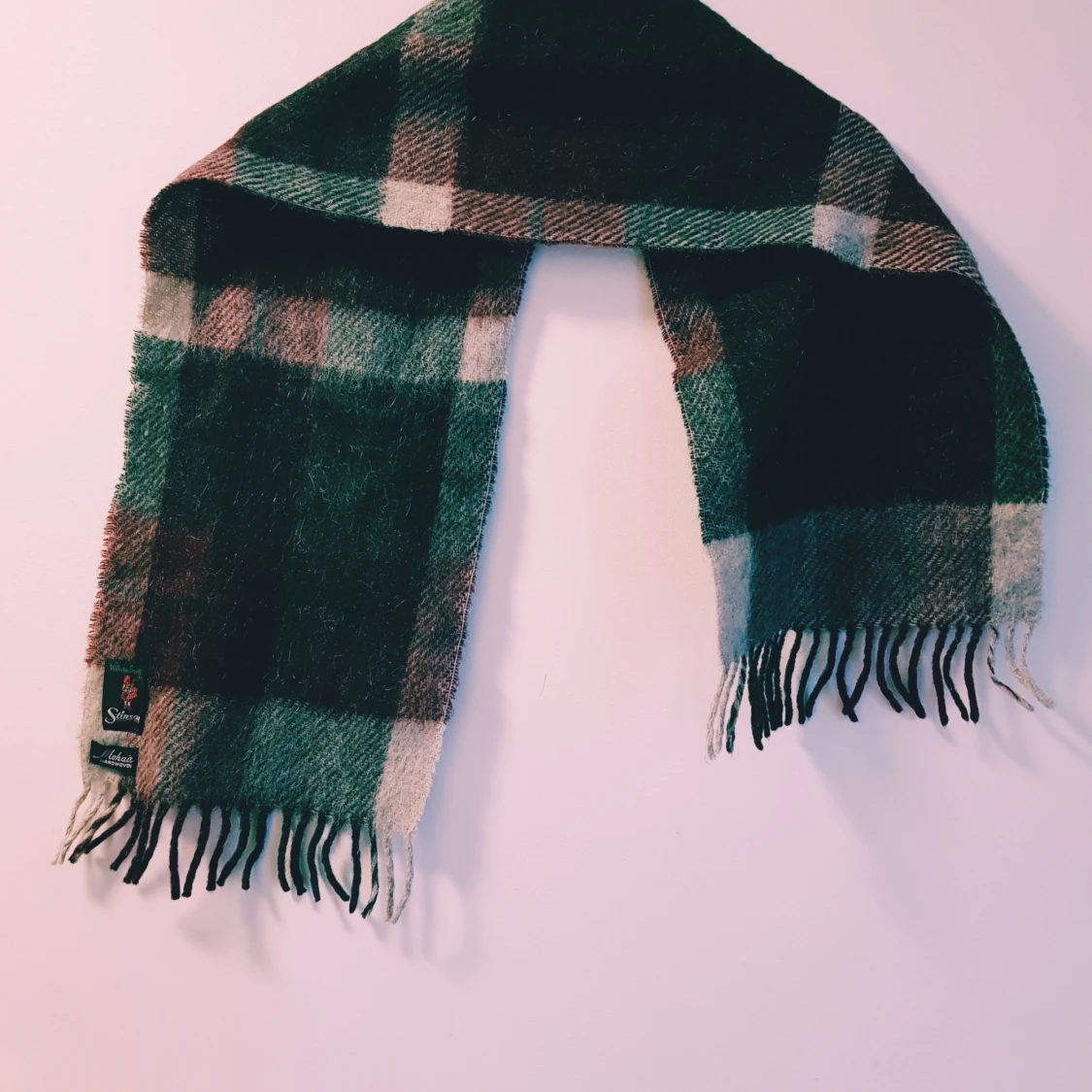 Rutig mohairhalsduk från william scottstinson  - 1