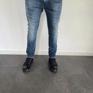 Replay ANBASS Hyperflex  W33 L34 - Replay Anbass Hyperflex| pris: 599kr| Storlek: W33 L34| skick: 9,8/10| Hör av dig vid minsta lilla fundering eller fråga| 