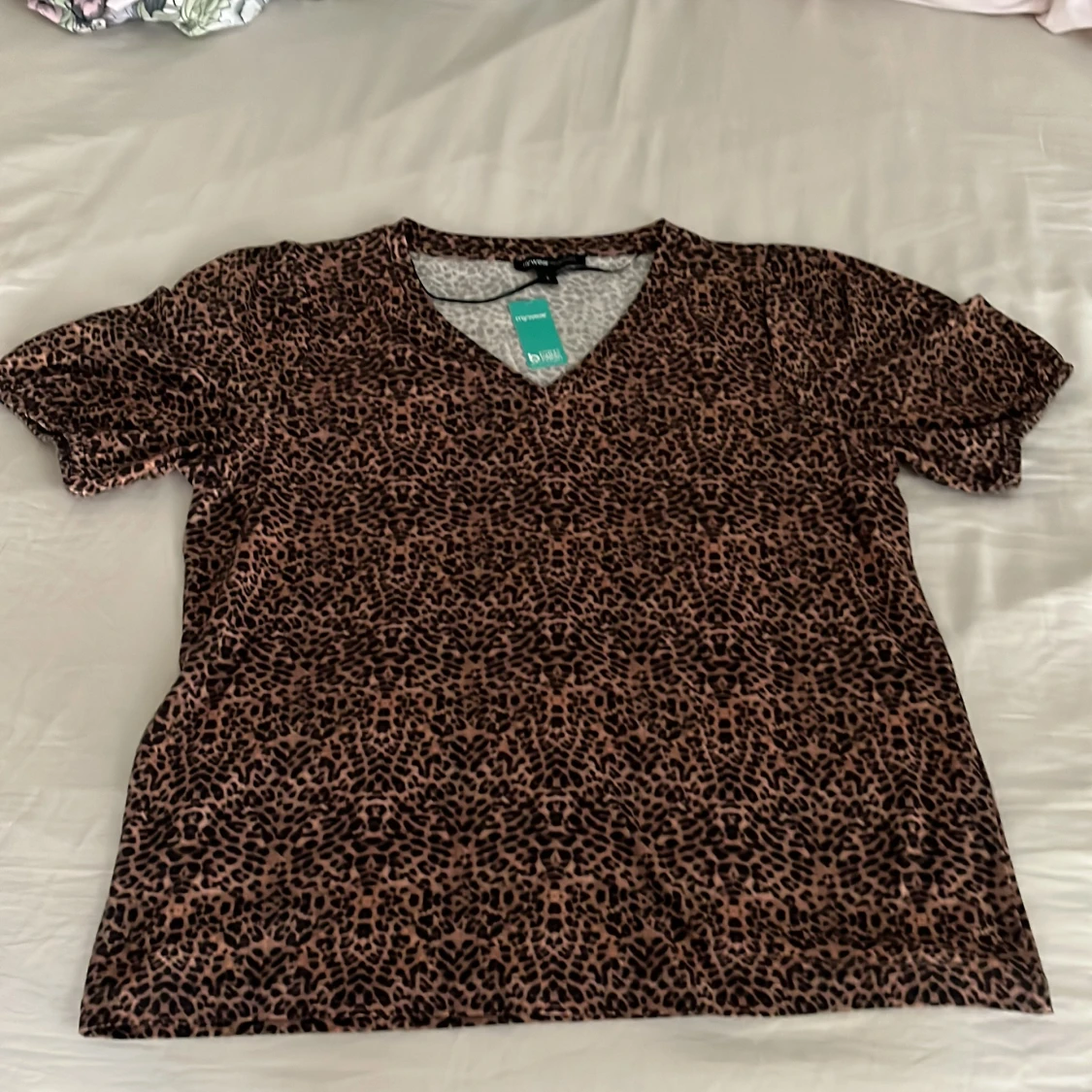 Leopardmönstrad topp från Mywear