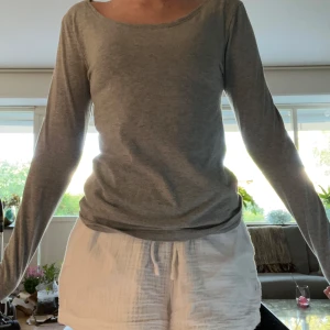 Fin tröja från lager 157💗 - Använd 1 gång men den är lite stor på mig💗Priset kan diskuteras, passar olika storlekar❤️