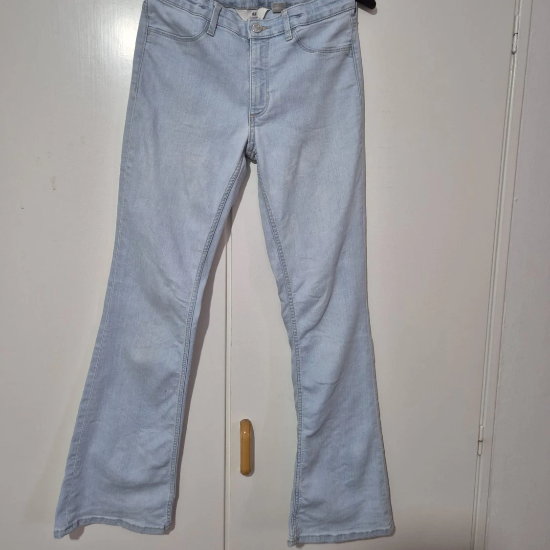 Lågmidjade utsvängda jeans