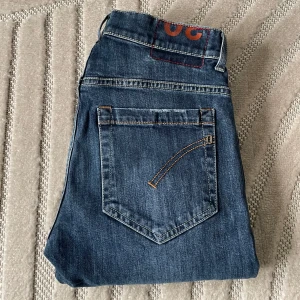 Dondup George Jeans - Dondup George Jeans storlek W30| skick 9/10| nypris runt 3000kr mitt pris 699kr| har du frågor är det bara att skriva!