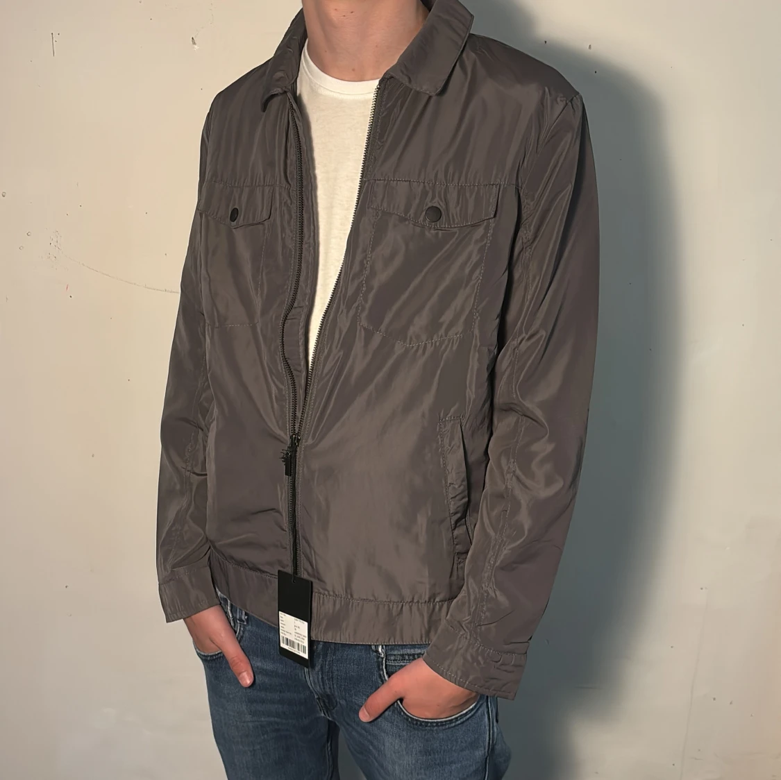 Grå jacka från Lawrence grey (helt ny)