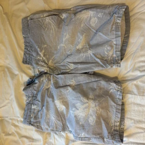 Ljusblå shorts  - Ett par ljusblå shorts från scotch and soda. Shortsen är i schysst skick