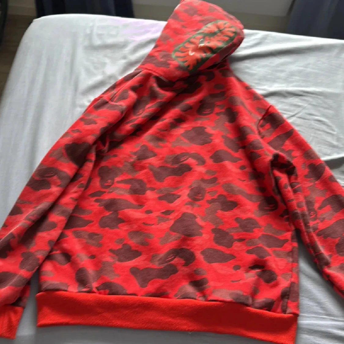 BAPE hoddie - 1