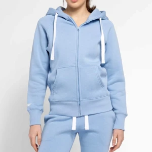 Russemerch zip up hoodie - Fint skick, nypris 750kr❤️pris kan diskuteras vid snabb affär 
