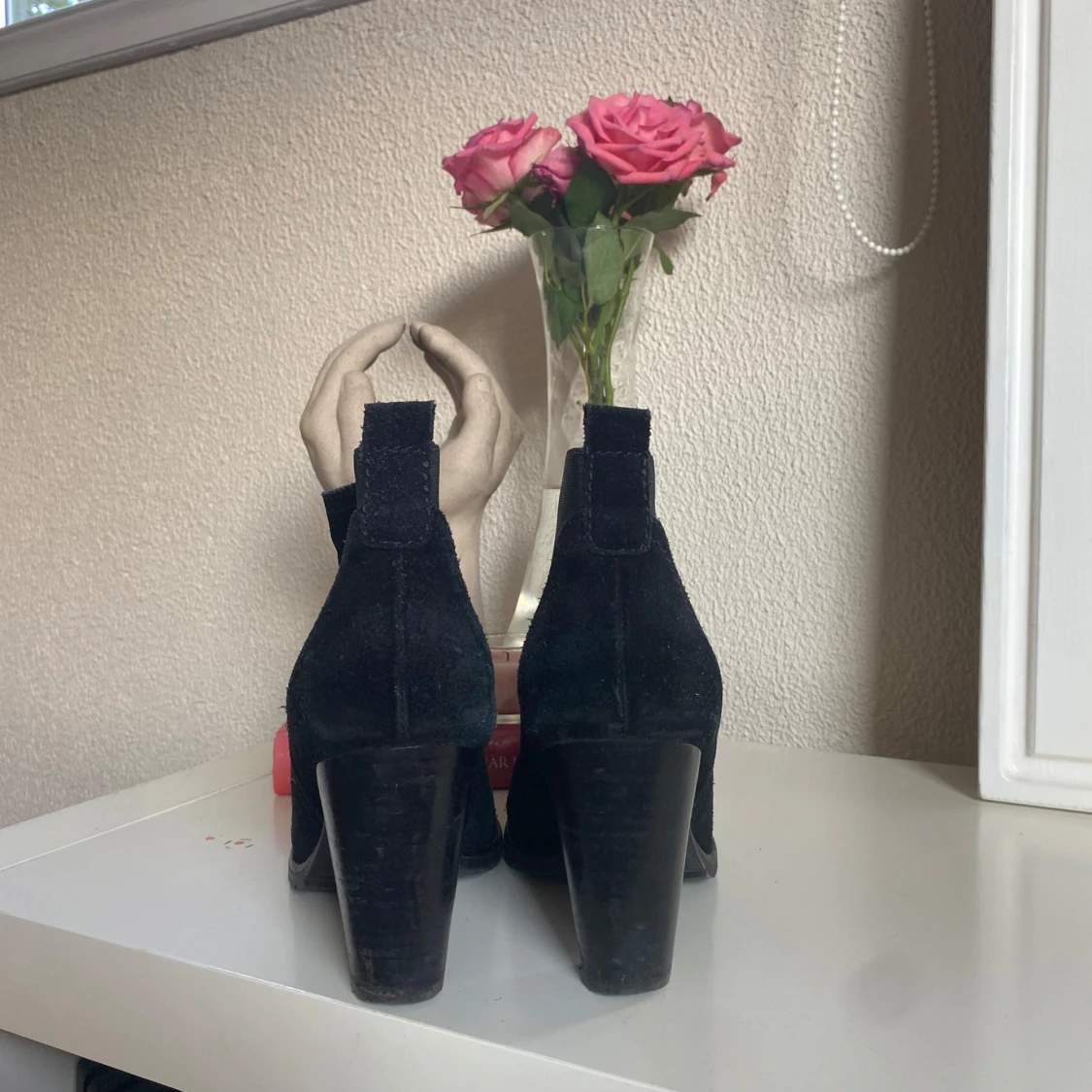 Svarta mocka chelsea boots med klack - 2