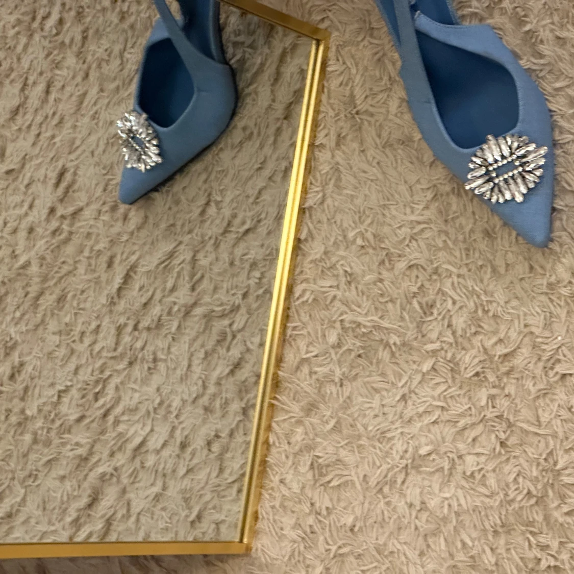 Blå pumps med strassdetalj - 3