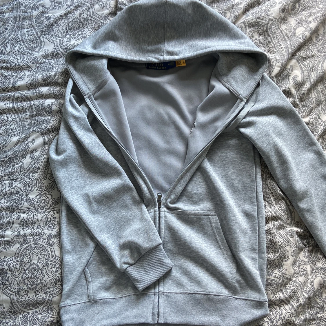 Grå hoodie från Polo Ralph Lauren - 1