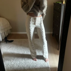 Beiga jeans  - Super coola jeans från hm🥰🥰