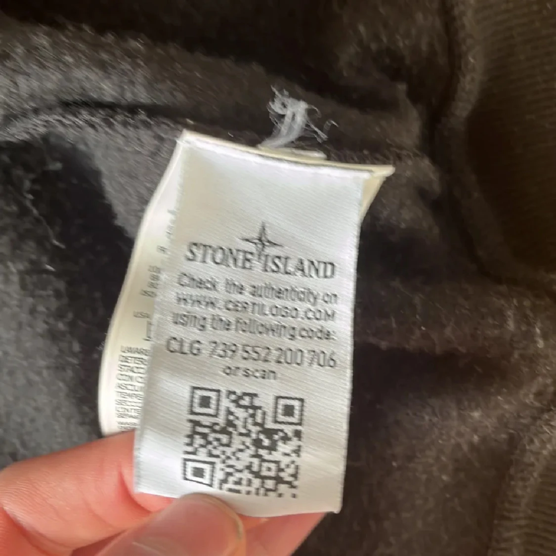 Svart hoodie från Stone Island - 1