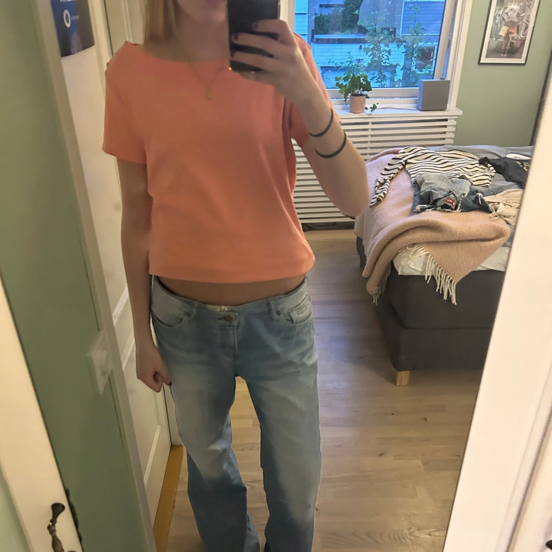 Korallrosa croppad topp med knappar