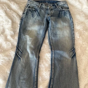 Jaguar bootcut jeans - Snygga vintage bootcut jeans från Jaguar:))