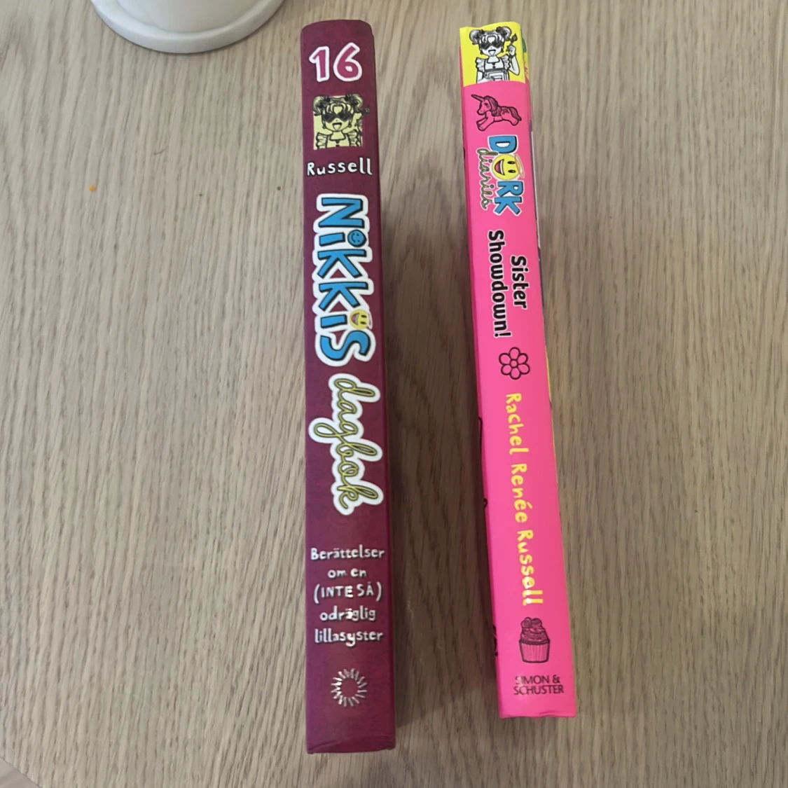 Nikkis dagbok #16 / Dork Diaries: Sister Showdown! - 2