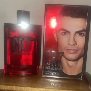 CR7 parfym av Cristiano Ronaldo - Ca 80ml kvar, gratis sample på köpet, skriv vid funderingar