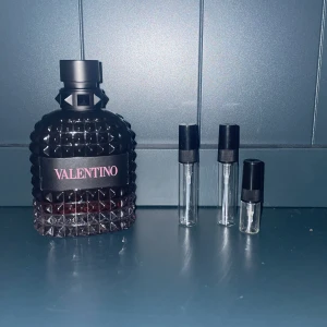 Valentino born in Roma intense (12) ml sampel  - Specialbeställning på 12ml! Av Valentino bir intense 