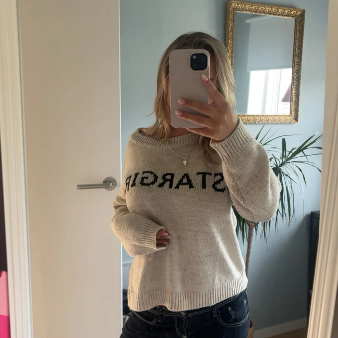 Jättesöt stickad tröja med citat🥹